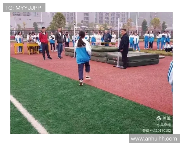 足球明星美琪高清图片展示她的风采与魅力，尽显运动之美与青春活力