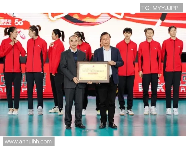 广州排球队在全国排球团队协作排行榜中荣获第三名的佳绩